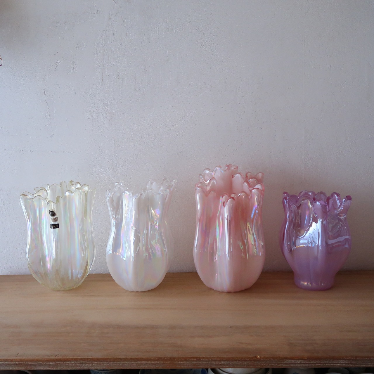 パープルのひらひら花瓶