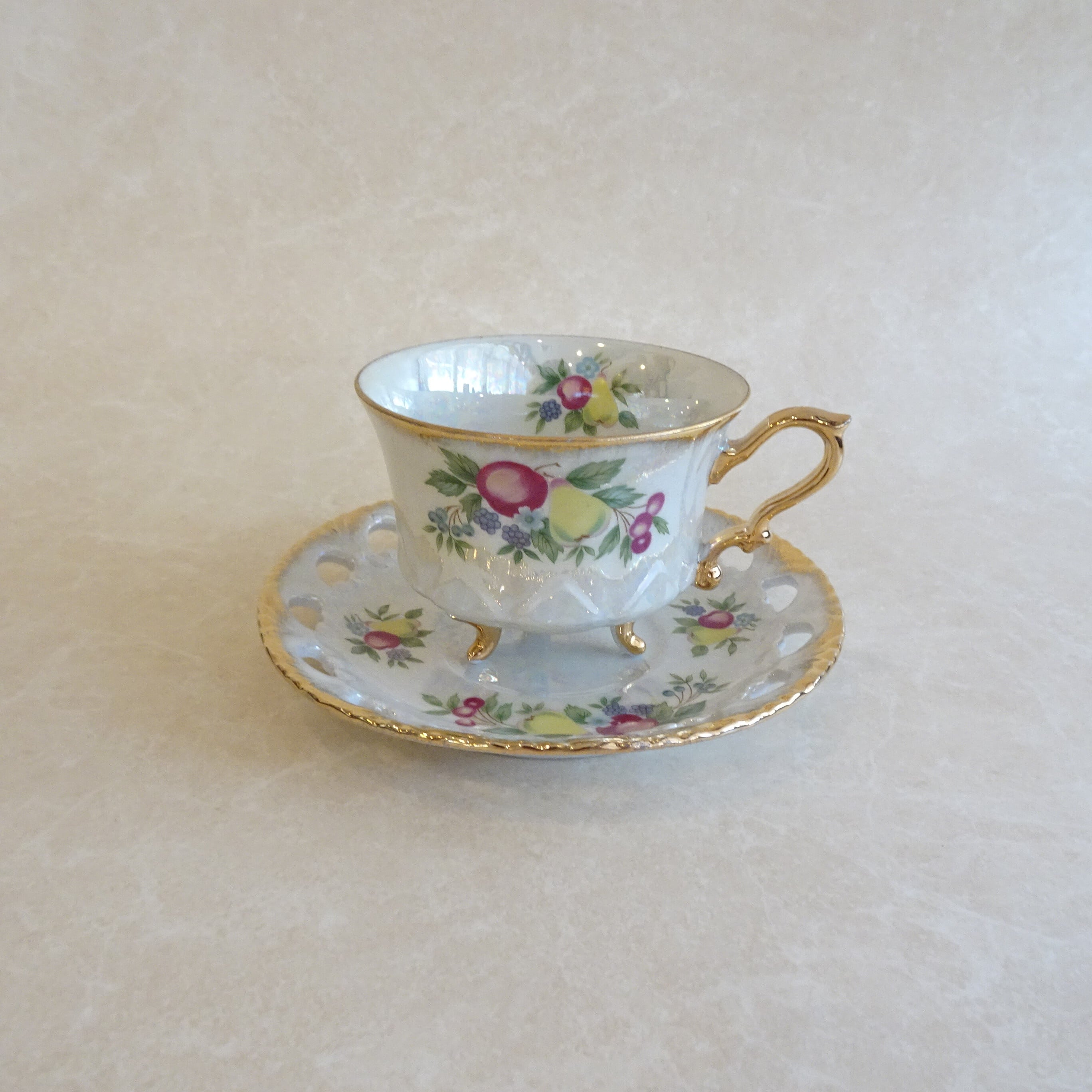 大橋陶器 カラフルフルーツ柄の三つ脚カップ＆ソーサー | 純喫茶家具の