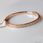 英国アンティークジュエリー 9ctゴールド アカンサスとアイビー バングル