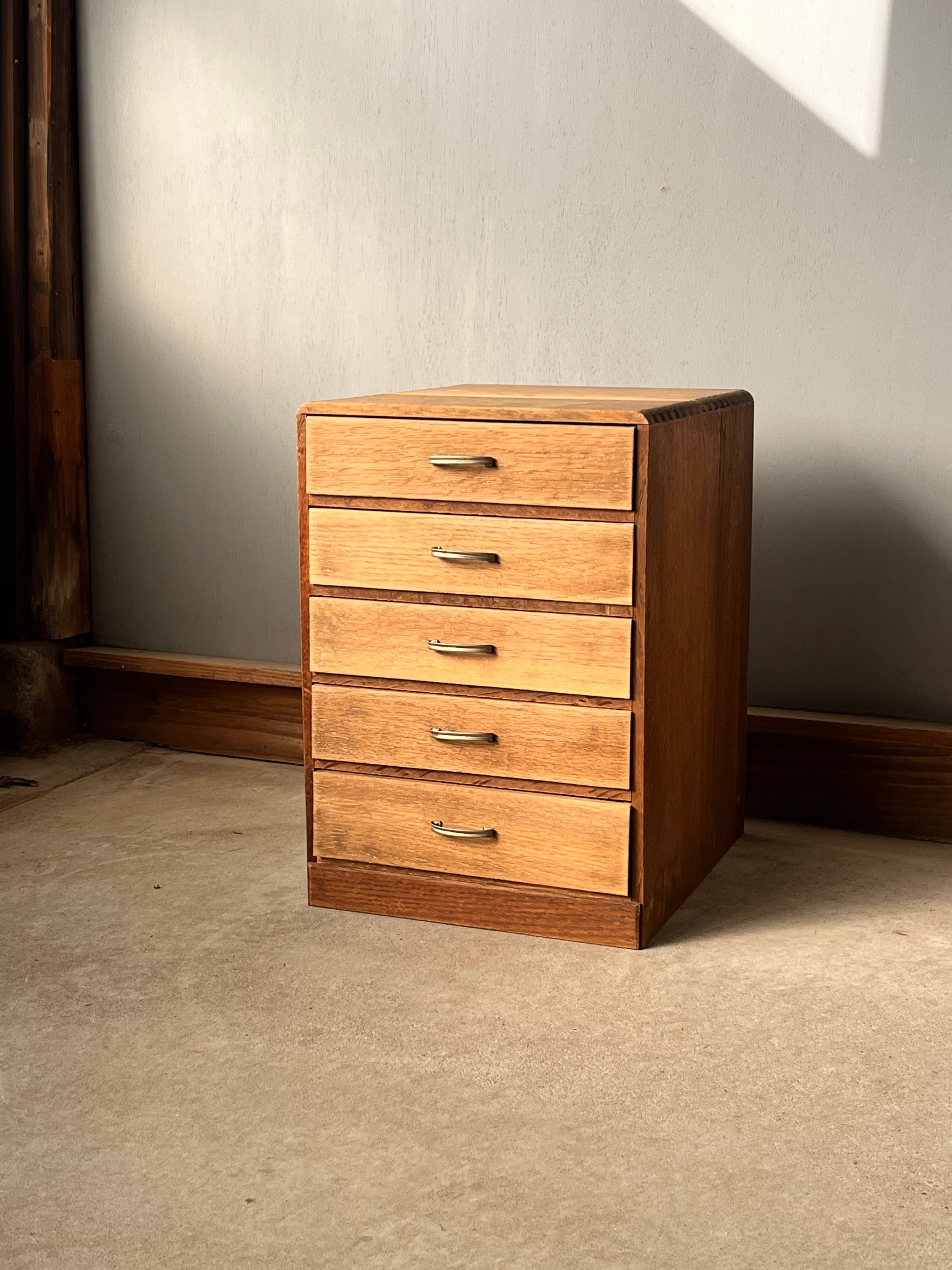 5段の小引き出し