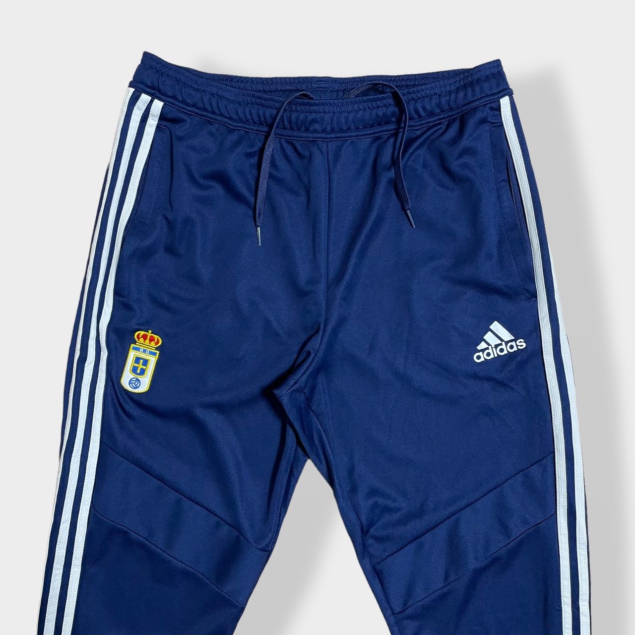 【adidas】トラックパンツ ジャージ サッカー リーガ・エスパニョーラ レアルオビエドSAD Real Oviedo S.A.D 刺繍 ワッペン 裾ジップ 裾チャック 裾ファスナー ロゴ プリントM ネイビー CLIMACOOL アディダス US古着