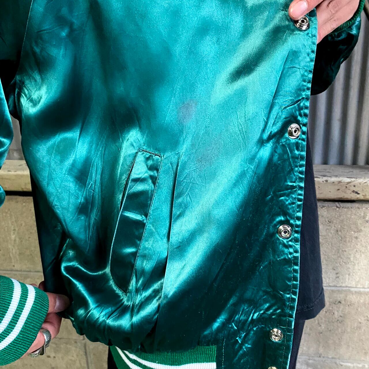 グリーン スタジャン ジャケット サテン USA 90s ナイロン 刺繍