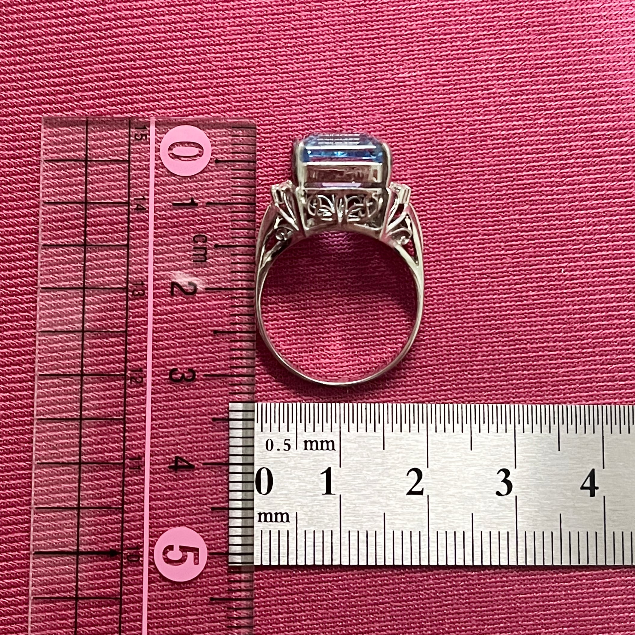 昭和レトロ デザイン リング ヴィンテージ Pt900 ブルートパーズ