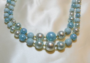 VINTAGE 50−60’s beads necklace