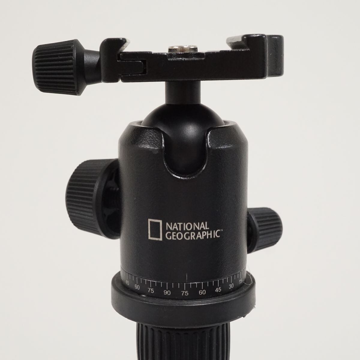 NATIONAL GEOGRAPHIC NGTR004TCF カーボン製トラベル三脚 USED美品 自由雲台 完動品 CE4074 | ウィット 鉄道忘れ物 販売 ブランド 傘 カメラ イヤホン Airpods アパレル 帽子 キャップ ハット 雑貨 NATIONAL GEOGRAPHIC NGTR004TCF カーボン製トラベル三脚 USED美品 自由雲台 完動品 CE4074 | ウィット 鉄道忘れ物 販売 ブランド 傘 カメラ イヤホン Airpods アパレル 帽子 キャップ ハット 雑貨