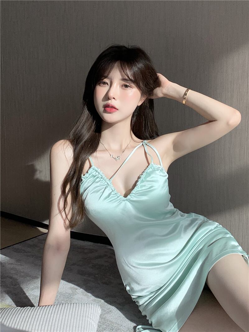 ドレス グリーンショートスカート サマーVネック 大人ガーリー スウィート キュート カジュアル 夏物 ピュア ブラックストロベリース6865937111