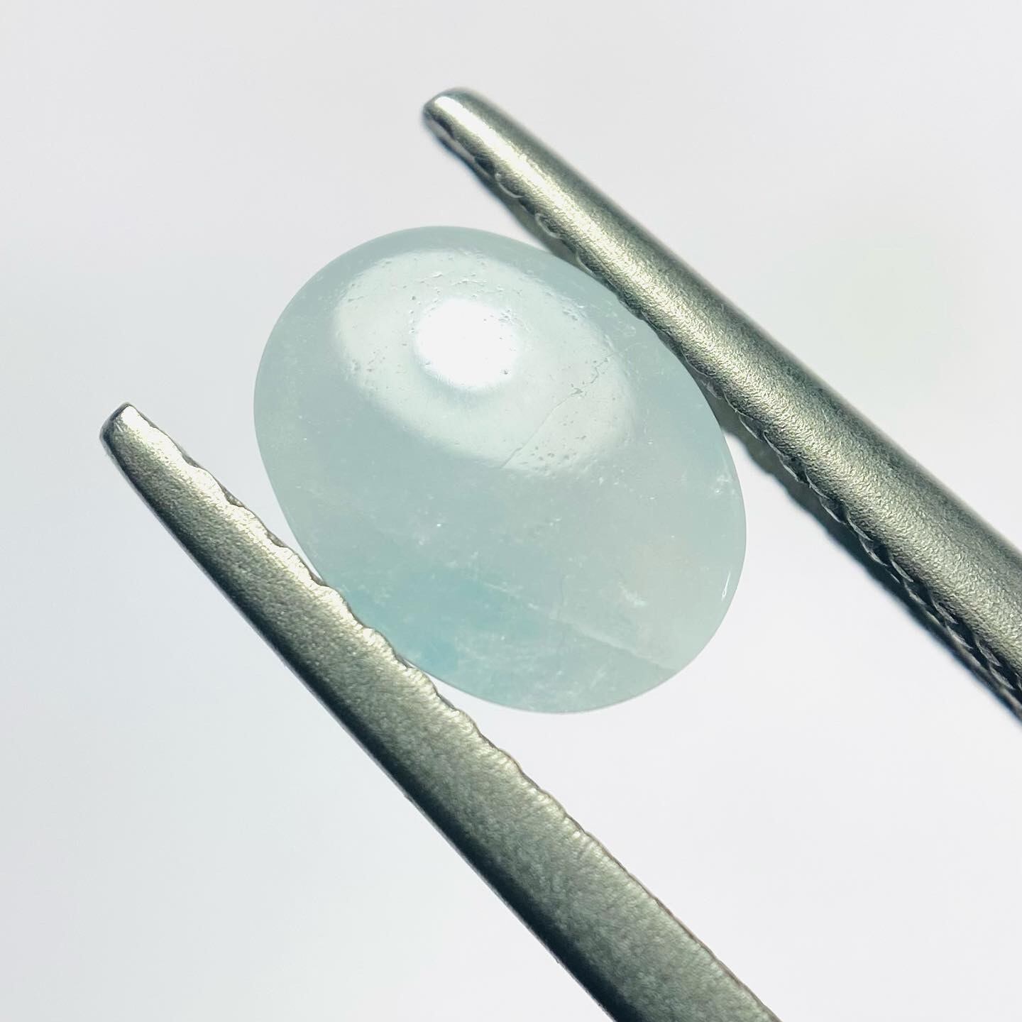 ひんやりしそうなパライバインクオーツ