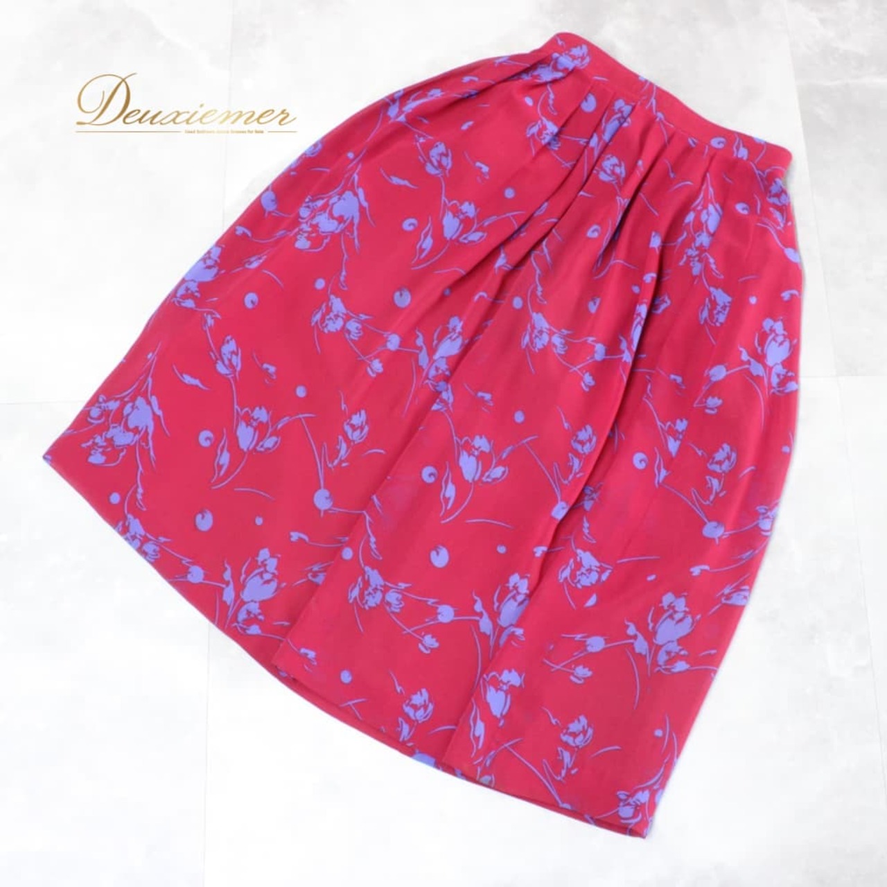 社交ダンス 衣装 スタンダード スカート レッスンウェア レディース レッド系 ブルー系 赤 青 花柄 フォーマル 練習着 かわいい ダンス ロングスカート フレアスカート Aライン ふわっと スリットなし ファスナー 花柄プリント 柄スカート レッド ブルー 配色 華やか エレガント 上品 大人可愛い フォーマルウェア 舞台衣装 練習用 レッスン用 きれいめ カジュアルフォーマル ポリエステル 裏地なし 60 スカート丈約69cm ウエスト約29.5cm-