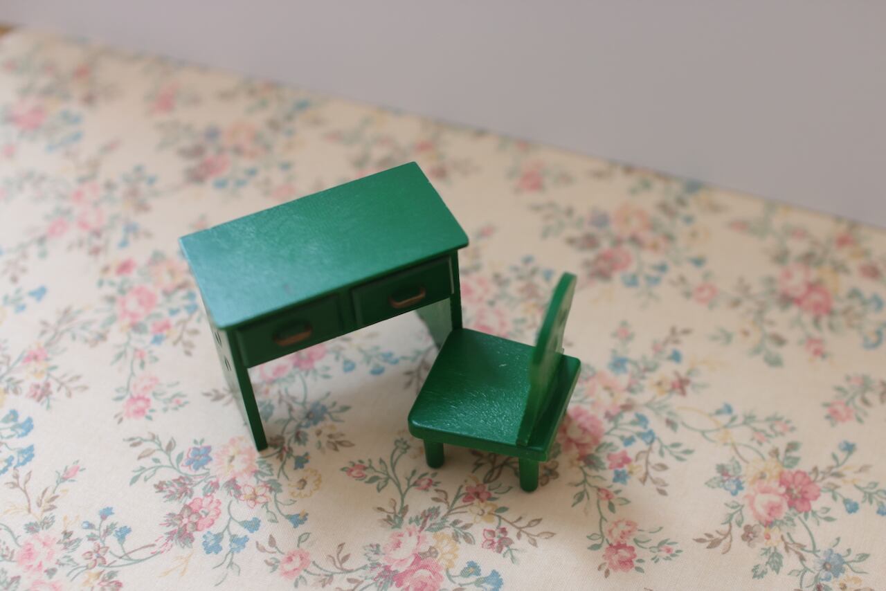 シルバニアファミリー初期・緑の家具・デスクセット | 手のひらの上の小さなお店・KotoLittle powered by BASE