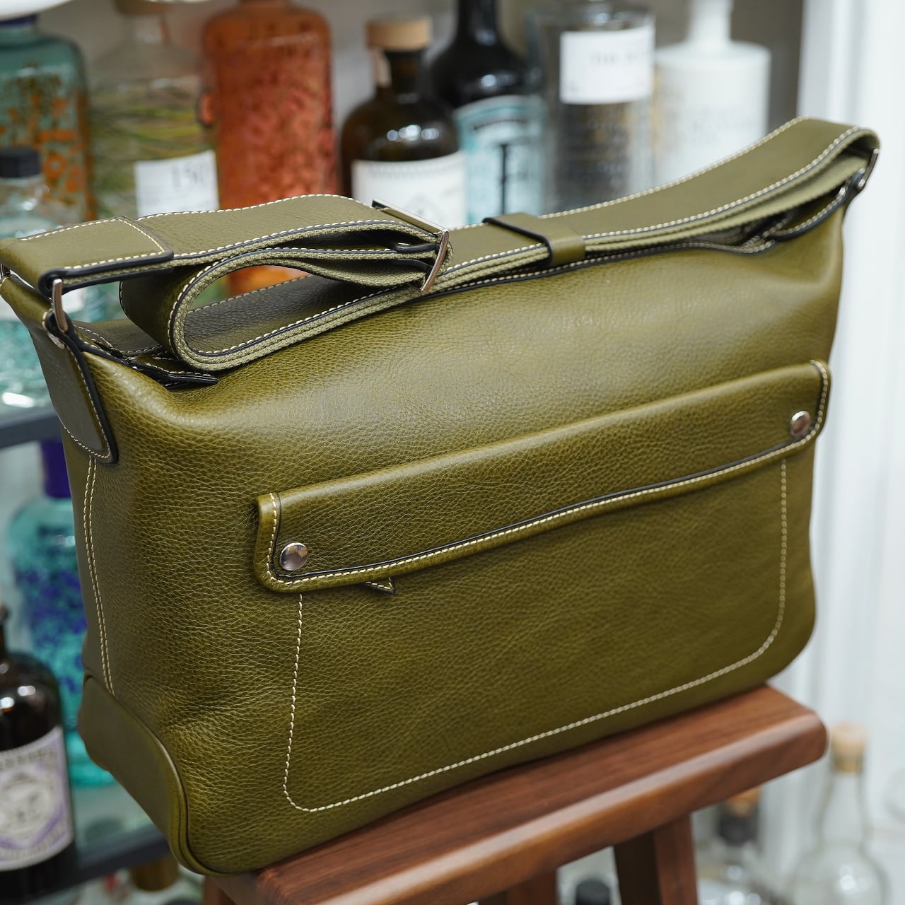 ル・ボナー パパスショルダー ミネルバボックス オリーバ | CIRCLE