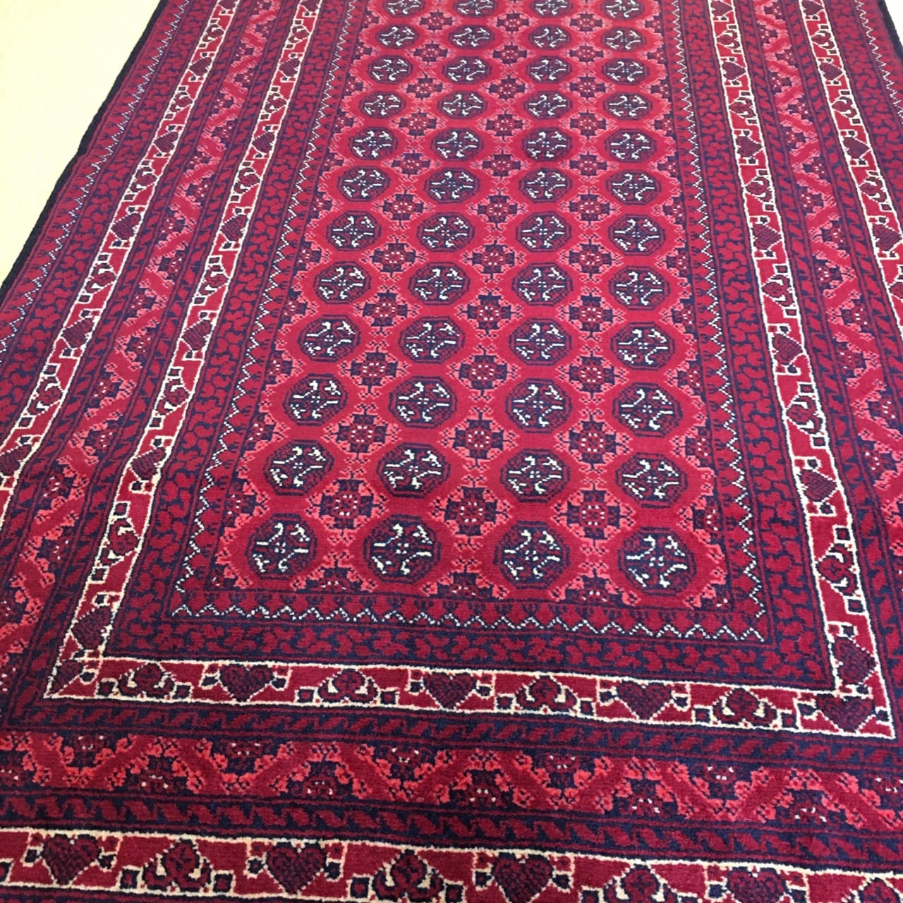 アフガニスタン手織り絨毯 ウール　アクセントラグ　size:124cm×85cm