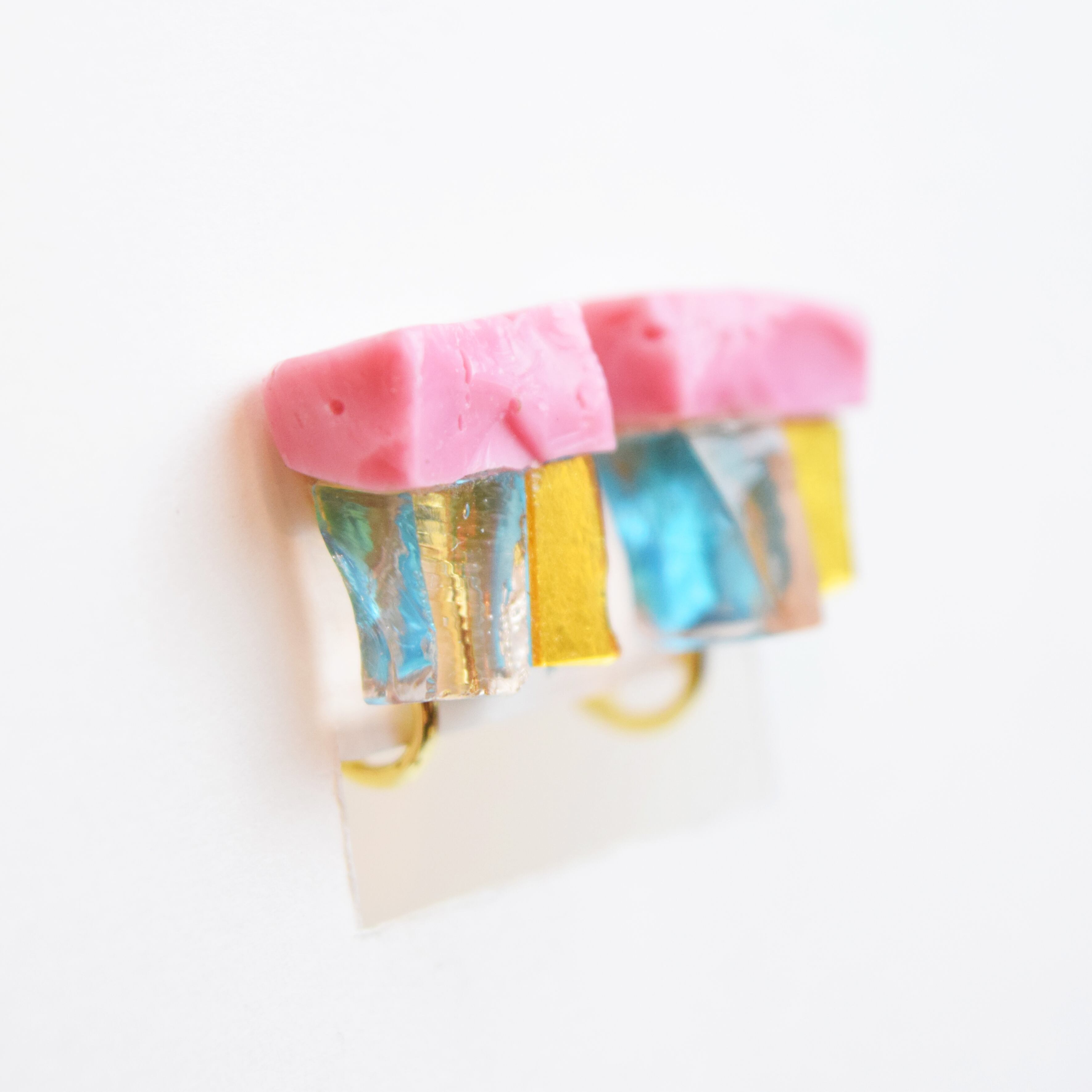 【ベーシック】イヤリングM　ベリー×ゴールド×クリア