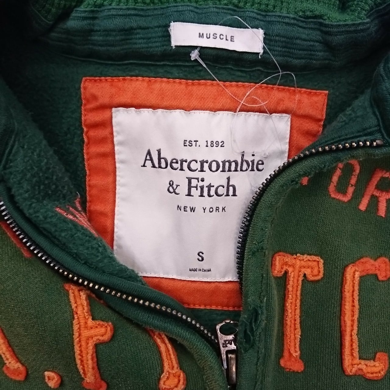 Abercrombie&Fitch メンズジップアップパーカーＳサイズ | ALI神戸店 powered by BASE