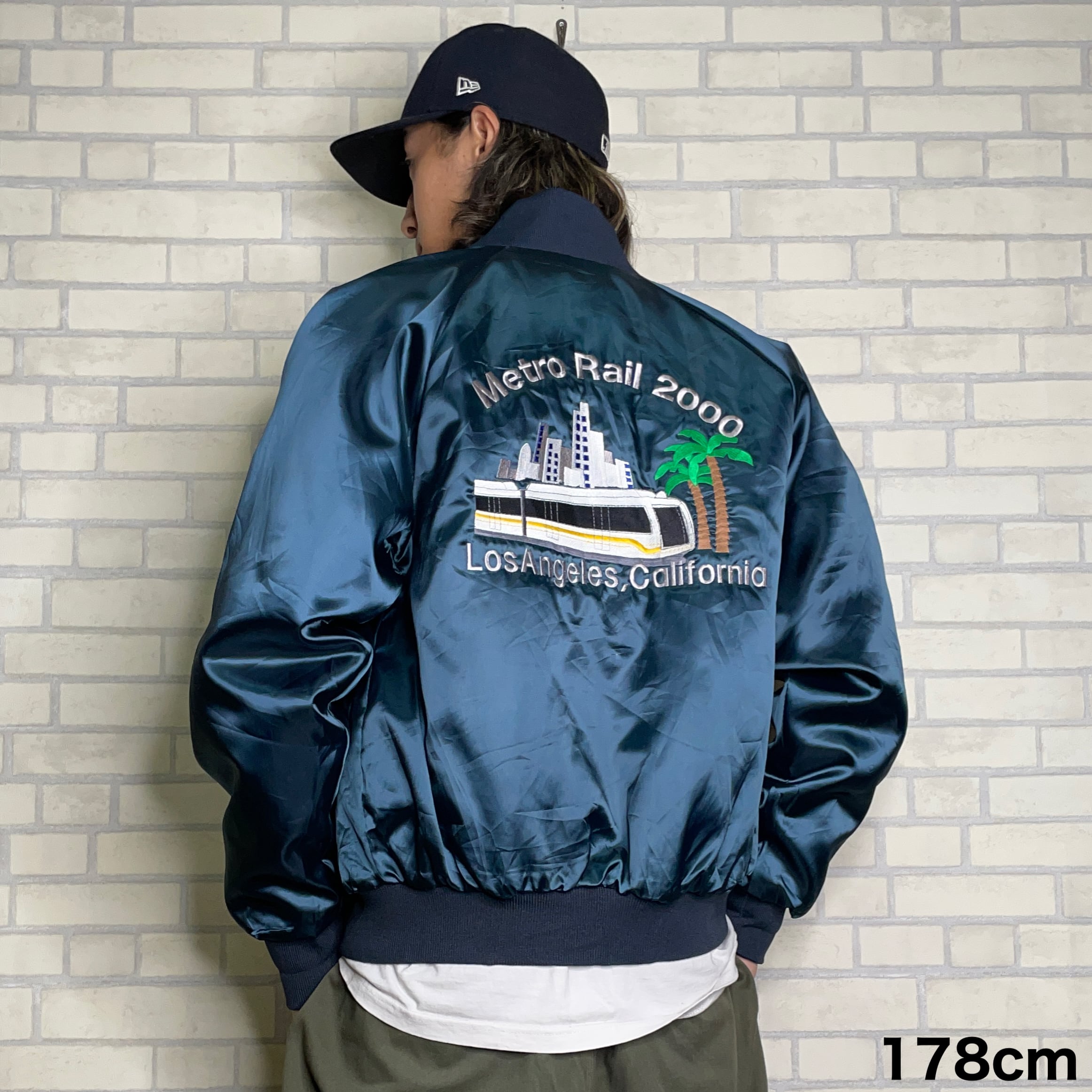 AUBURN ナイロンスタジャン M(L相当) 両面刺繍入り ラグラン AUBURN ナイロンスタジャン M(L相当) 両面刺繍入り ラグラン