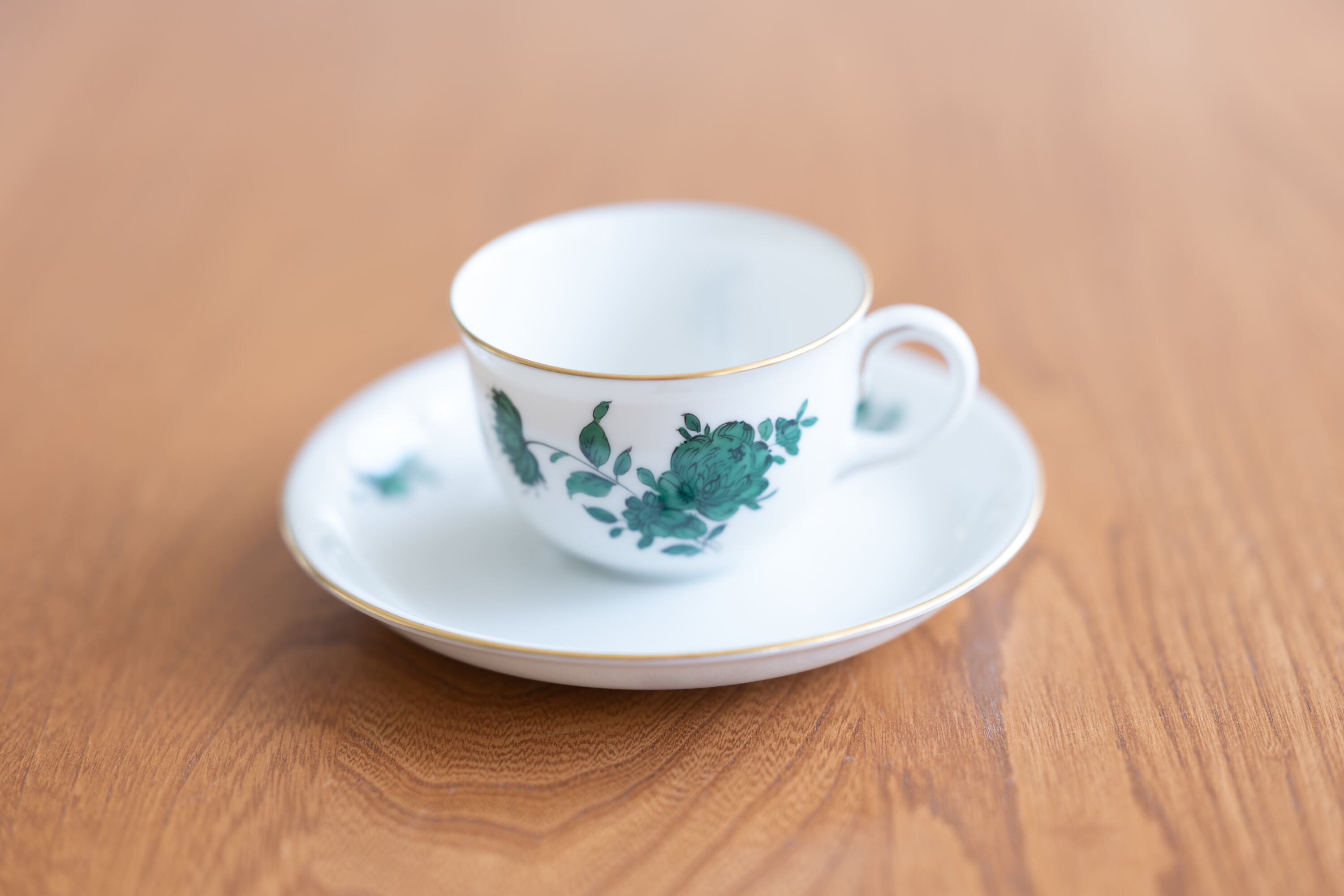 オーストリア アウガルテン マリアテレジア パターン エスプレッソカップアンドソーサー ミニサイズ 現在2セットあります。1/2