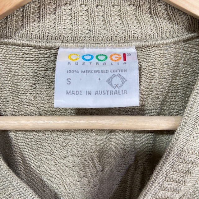 『送料無料』COOGI 3Dニット ワントーンVネックセーター S オーストラリア製