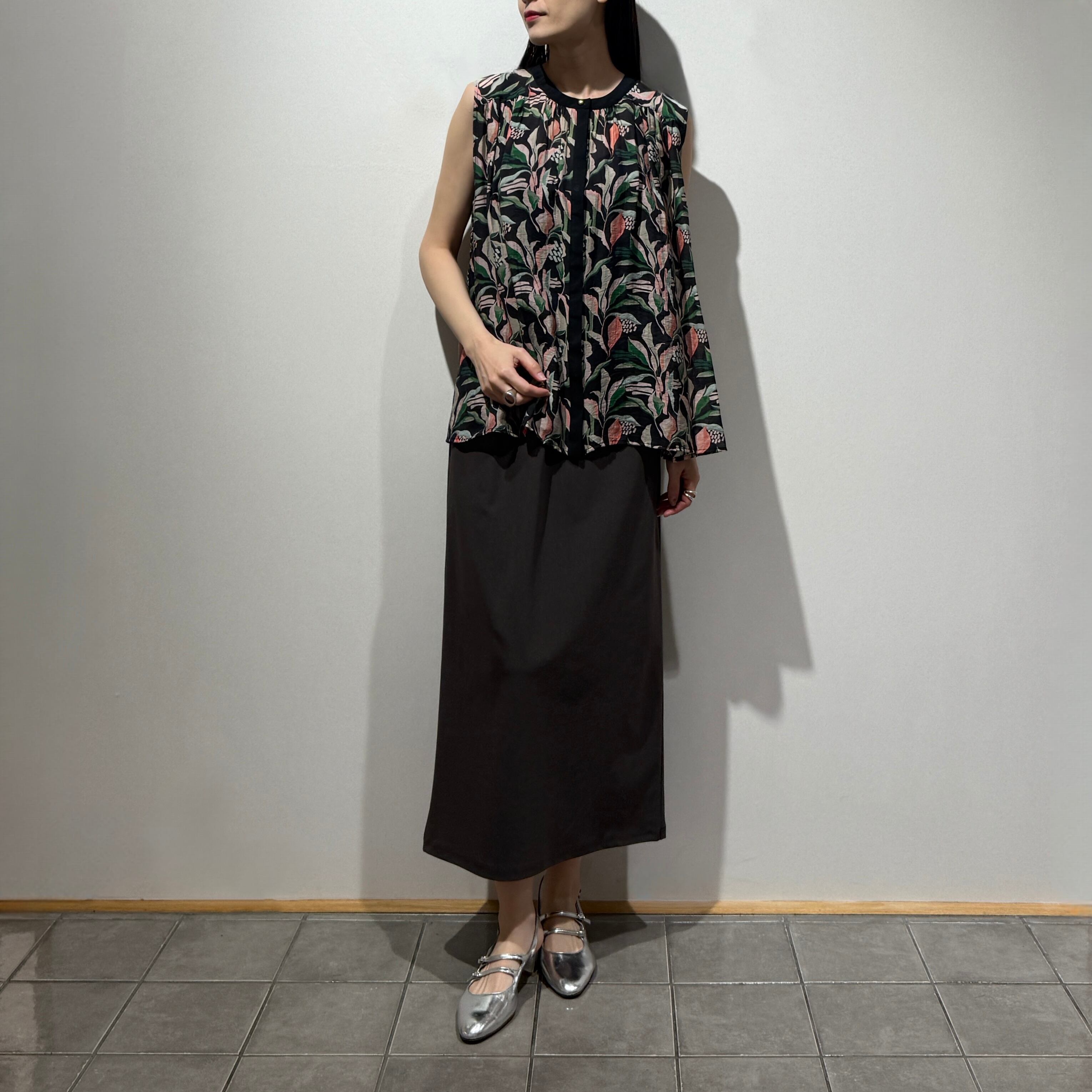 フラワープリントギャザーブラウス | トワミーオンラインショップ