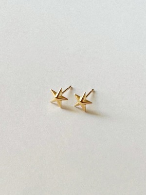 K18 Star studs earring