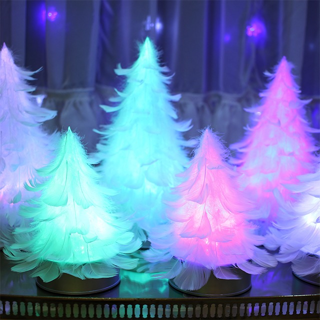 【７色に光りながら回る羽ツリー】てのひらサイズ　LEDライト付き完成品 feather tree light 005