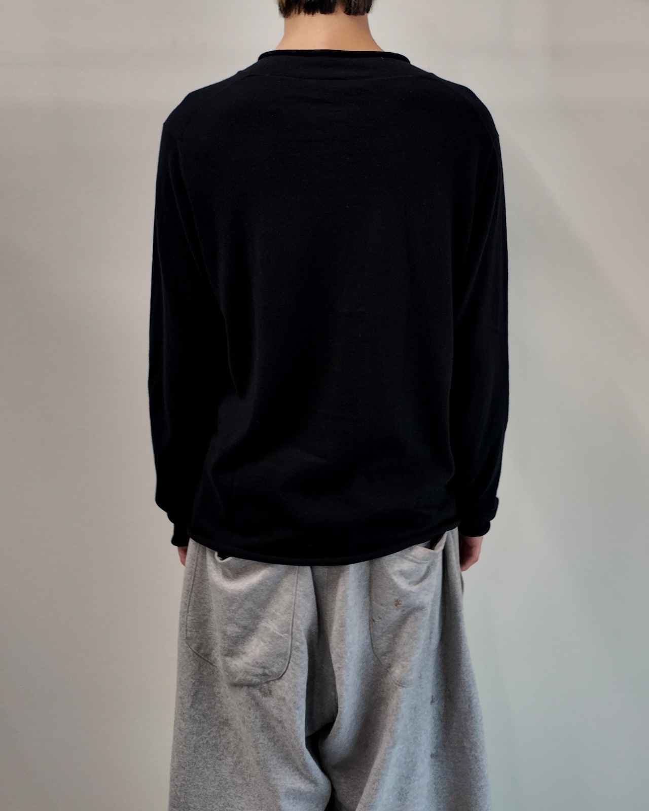 【EMPORIO ARMANI】v-neck basic knit