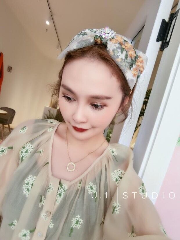 【3カラー】カチューシャ 刺繍 リボン カチューシャ ビジュー ラインストーン ヘアピン 大 チェック カーキ ブラウン カチューシャ バレッタ リボン ヘアバンド ブルー グリーン ピンク ヘアアクセサリー チェック 可愛い ヘッドアクセ レース ブラック 黒 ベージュ ピンク 姫 ガーリー ラメ