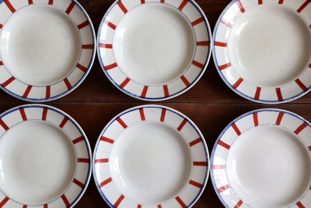 Pays Basque  とあるレストランで使い込まれたバスク模様のスーププレート《F~G》