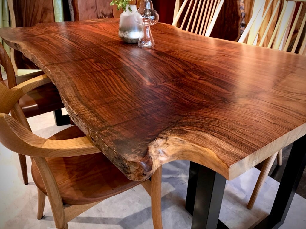 クラロウォールナット_1685×1150-910-1100×40_横浜元町店_テーブル天板