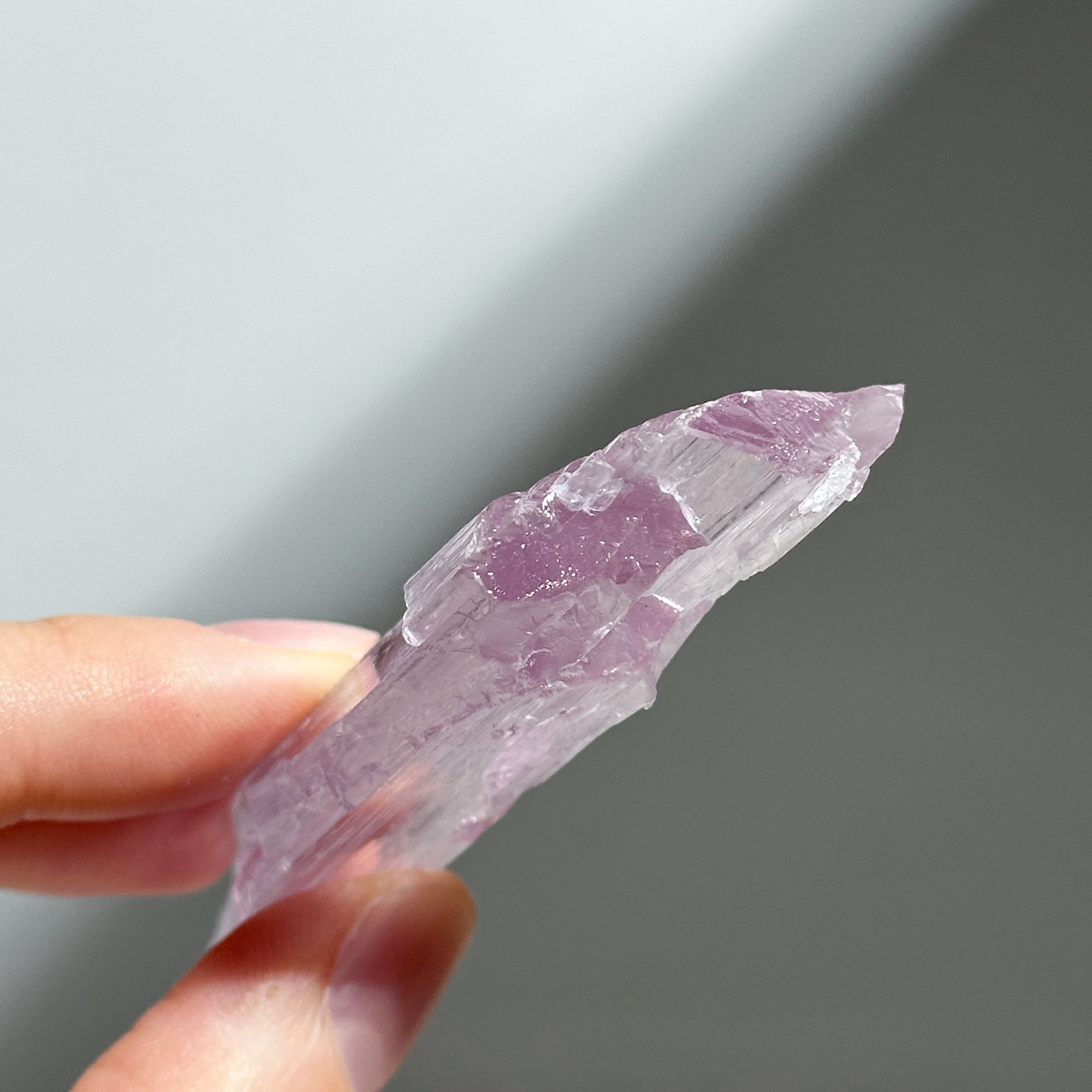 天然石✧スーパーハイグレード✨クンツァイト ハイクォリティ】クンツァイト 原石92◇ Kunzite ◇天然石・鉱物