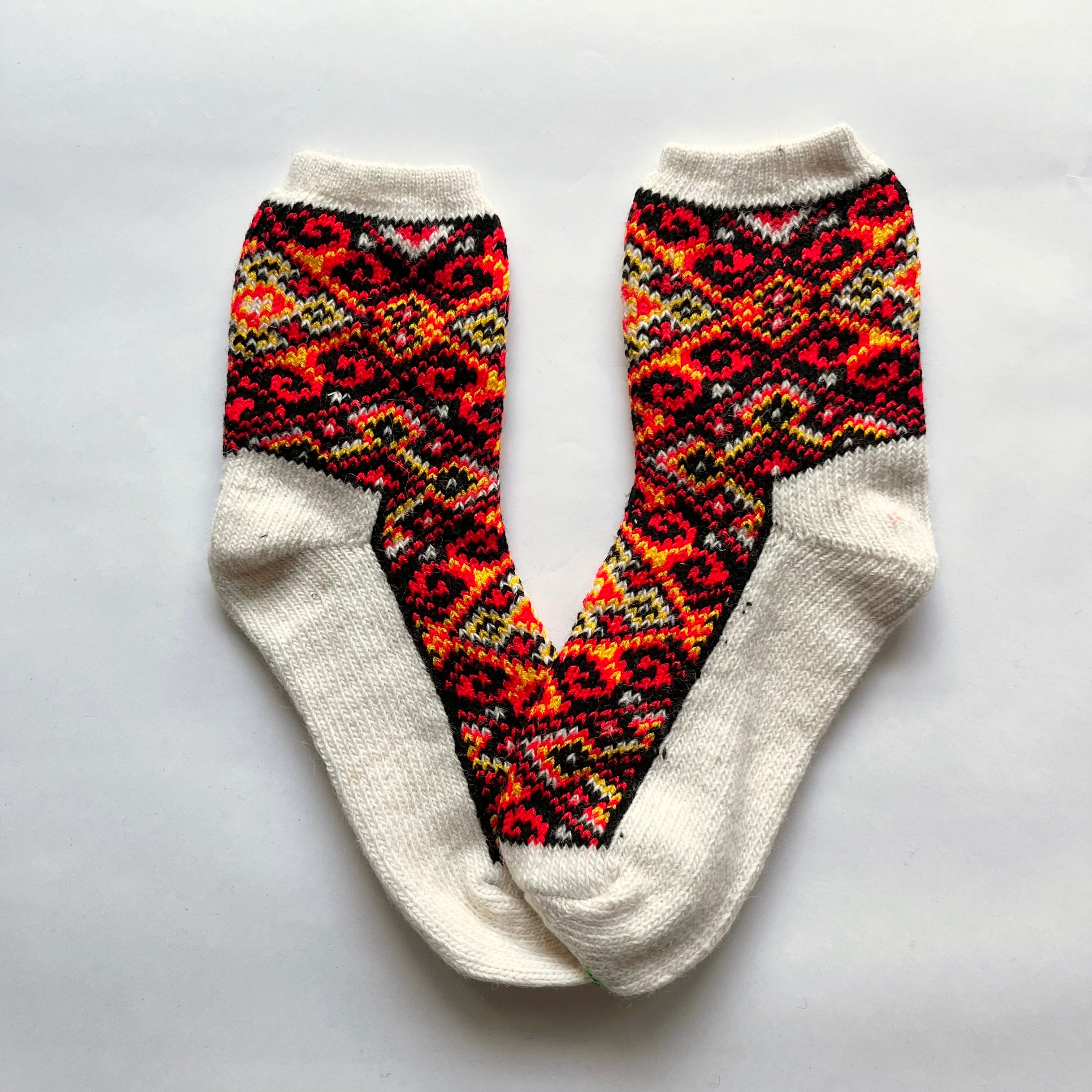 ウクライナ支援/ウールソックス(伝統刺繍柄)