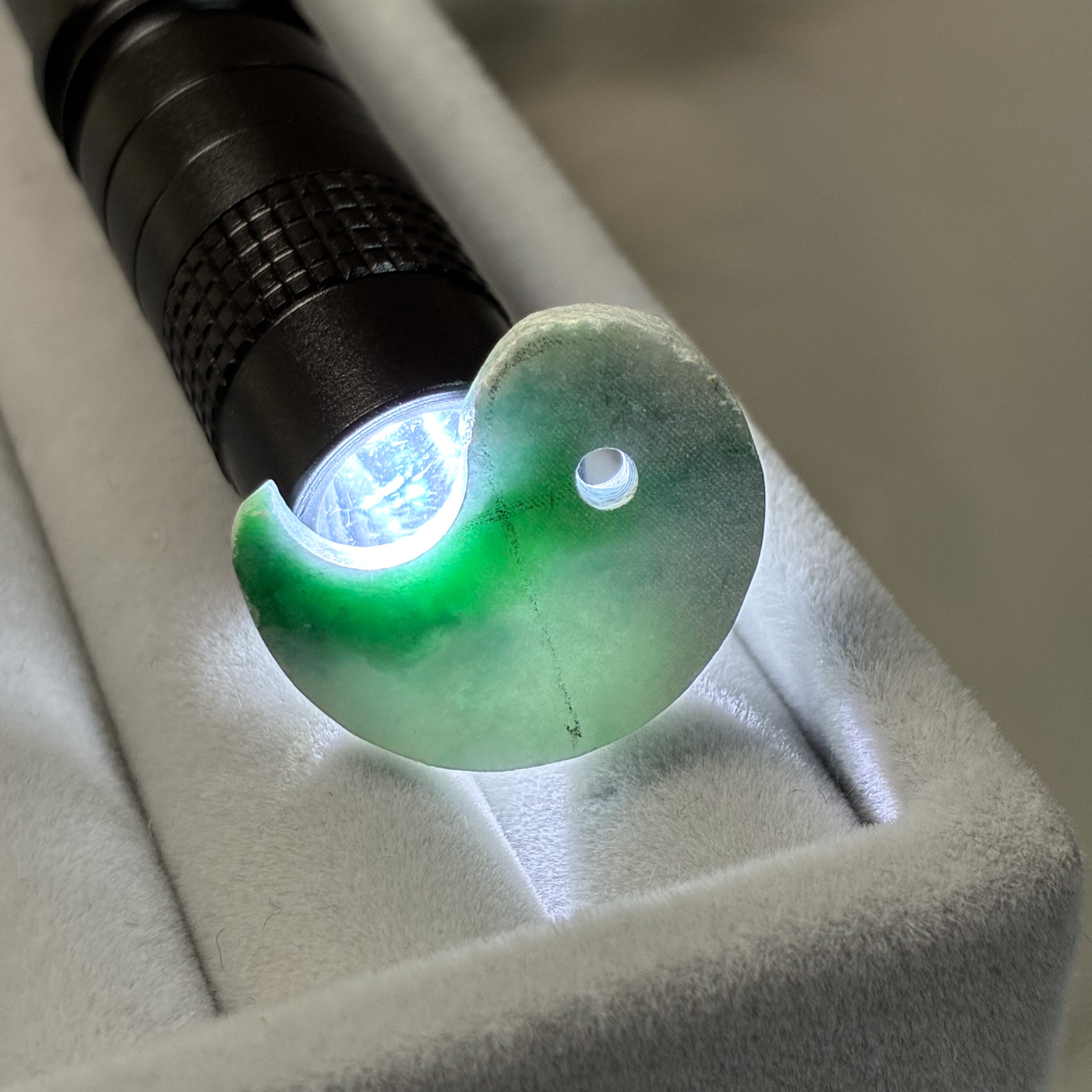 ☆Outlet SALE☆糸魚川 ヨシオ産 ラベンダー系翡翠 15mm粒売り | 気のせい