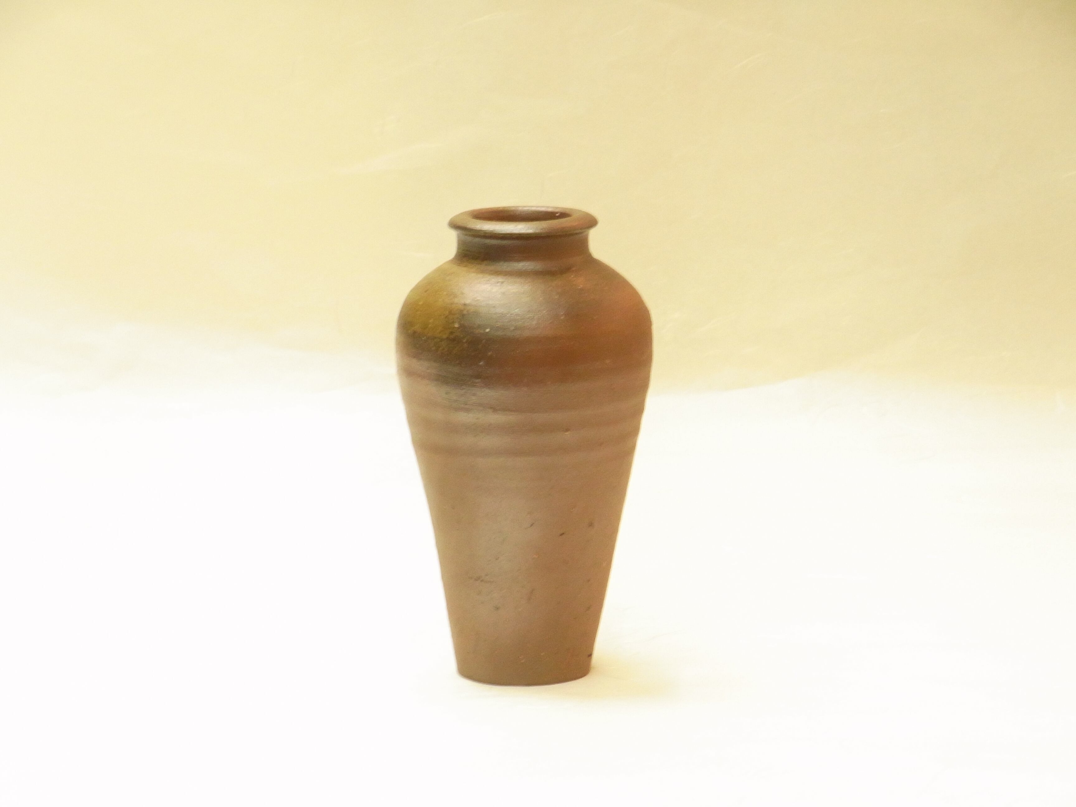 備前焼　花入　伊勢崎競 伊勢崎競 作 備前焼 置き・掛け兼用花入れ | 小林漆陶