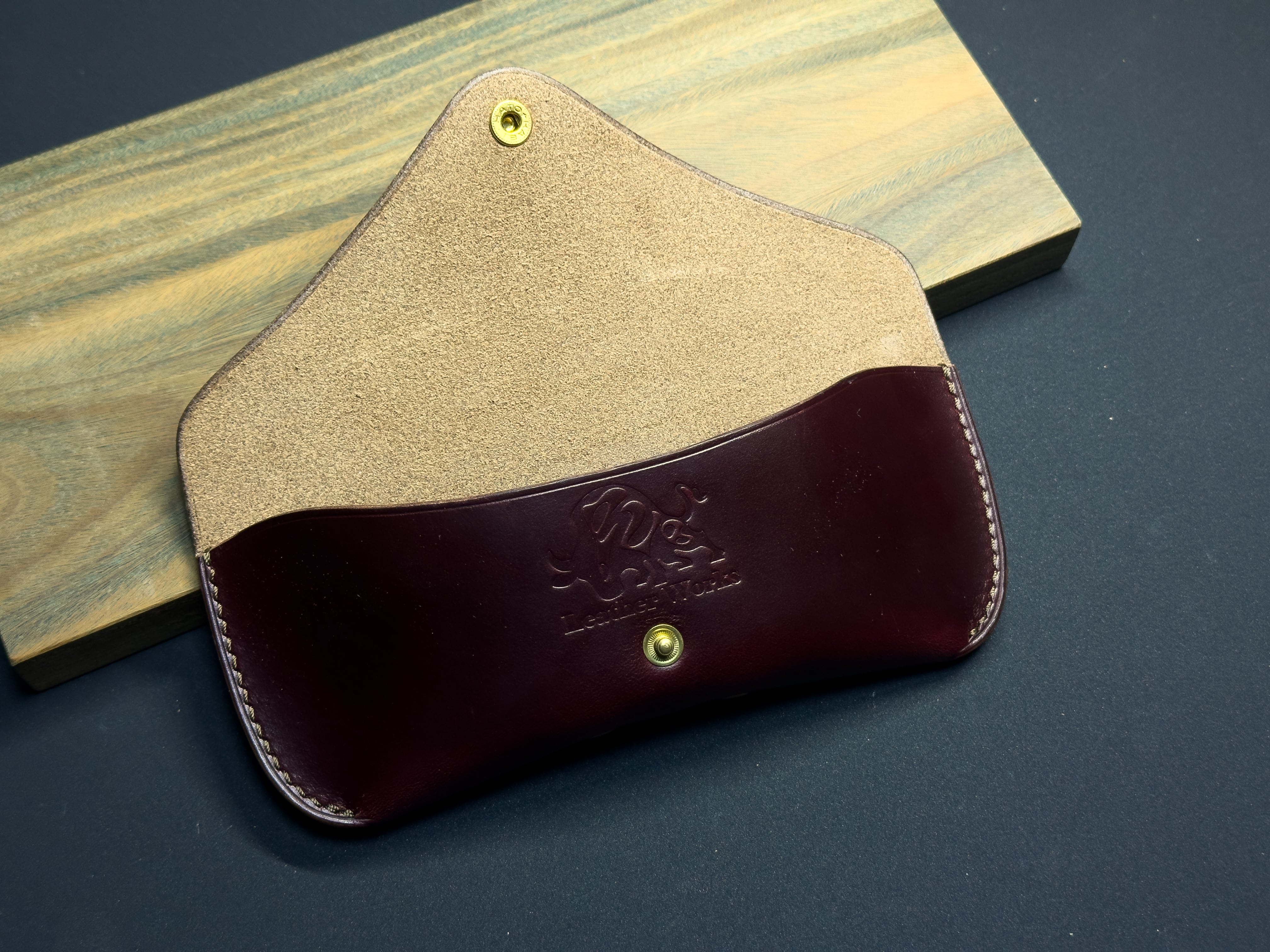 グラスケース【クロムエクセル / 茶芯バーガンディ】 | leather works bub