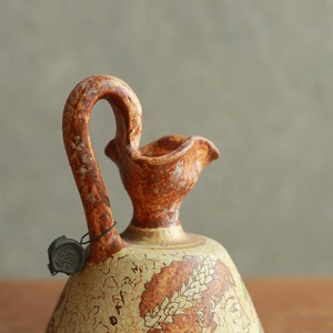 ギリシャからやってきた、個性的なフラワーベース 14