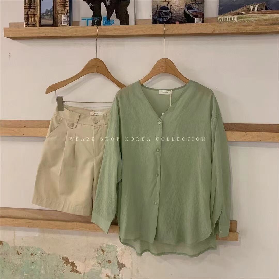 Vネックブラウス　AJ2205-684