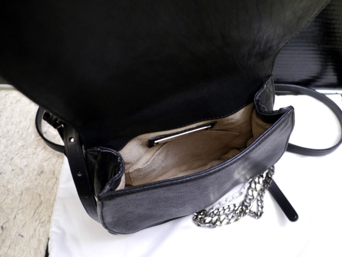 美品16万☆JIMMY CHOO ジミーチュウ BECKA 男女可 バイカー クロス 