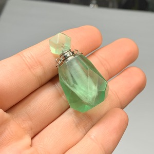 5.グリーンフローライト・ミニ香水瓶