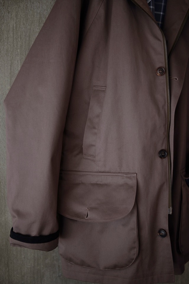 CHRYSALIS / exclusive for tatazmaiizumai /cotton gabardine field half coat color / nuance Greige