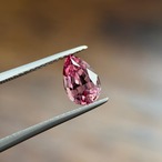 マラヤガーネット ペアシェイプ 8.4x5.5x4.1mm, 1.35ct, タンザニア産