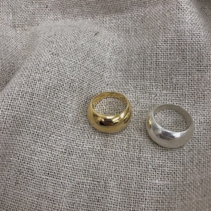 round shape volumious ring