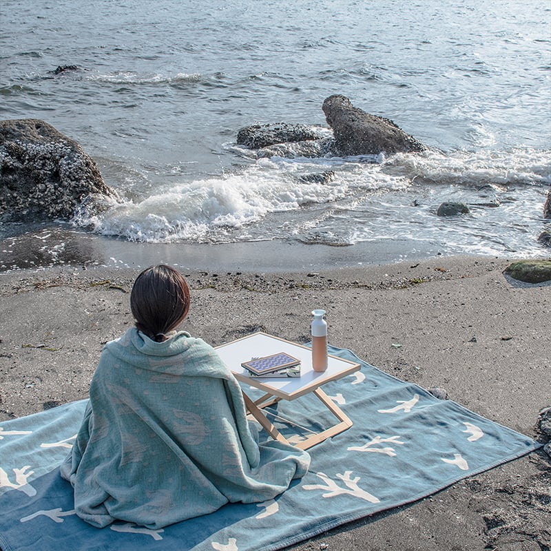 シュニールコットン シングル ブランケット CORAL by mina perhonen