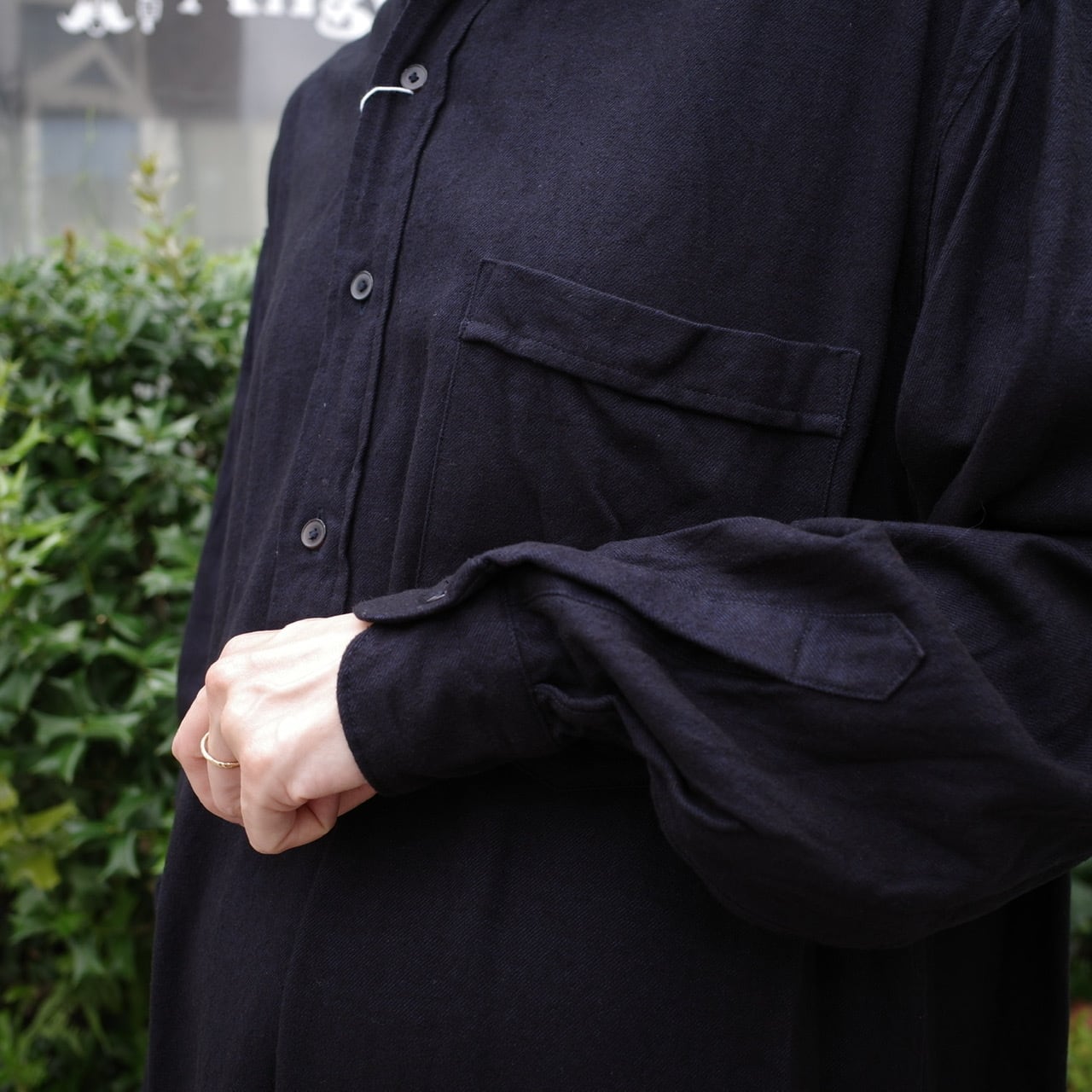 COMOLI(コモリ) / 別注シルクネルシャツワンピース -NAVY-(S03-02010