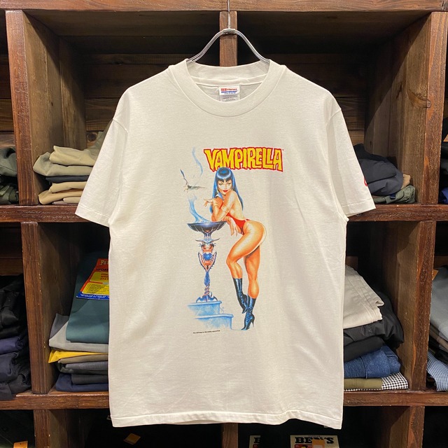 90s Vampirella Tシャツ | VOSTOK