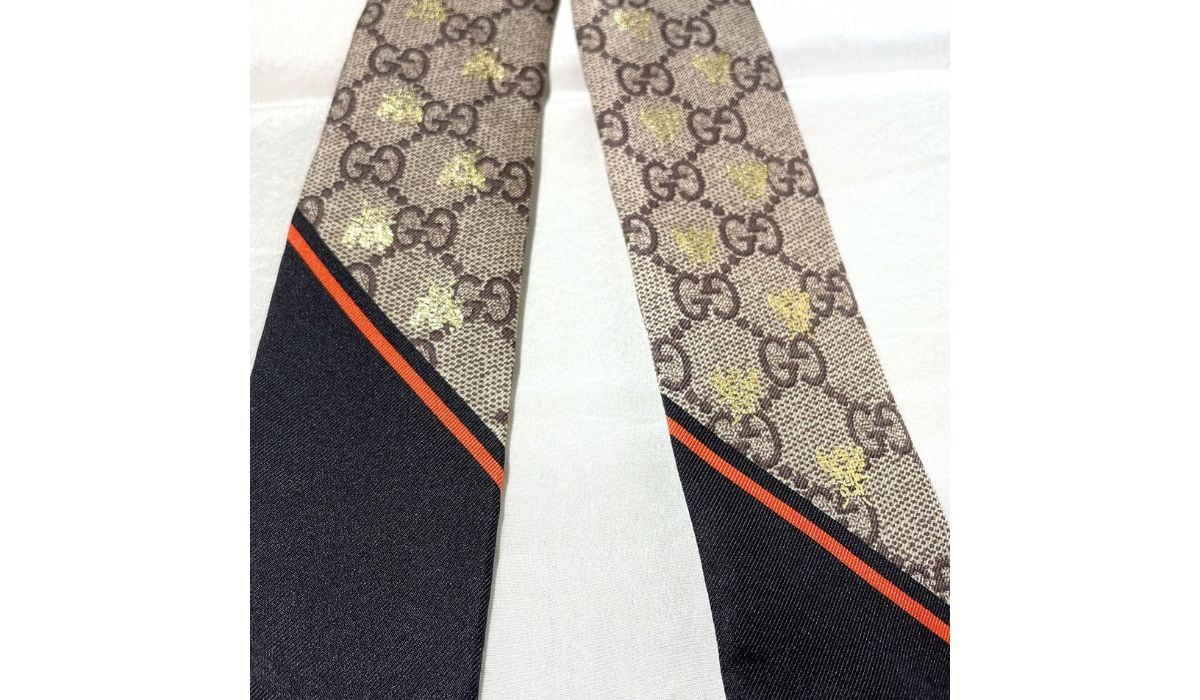 GUCCI グッチ ビー ハチ スカーフ ネックボウ GG柄 ベージュ ブラック