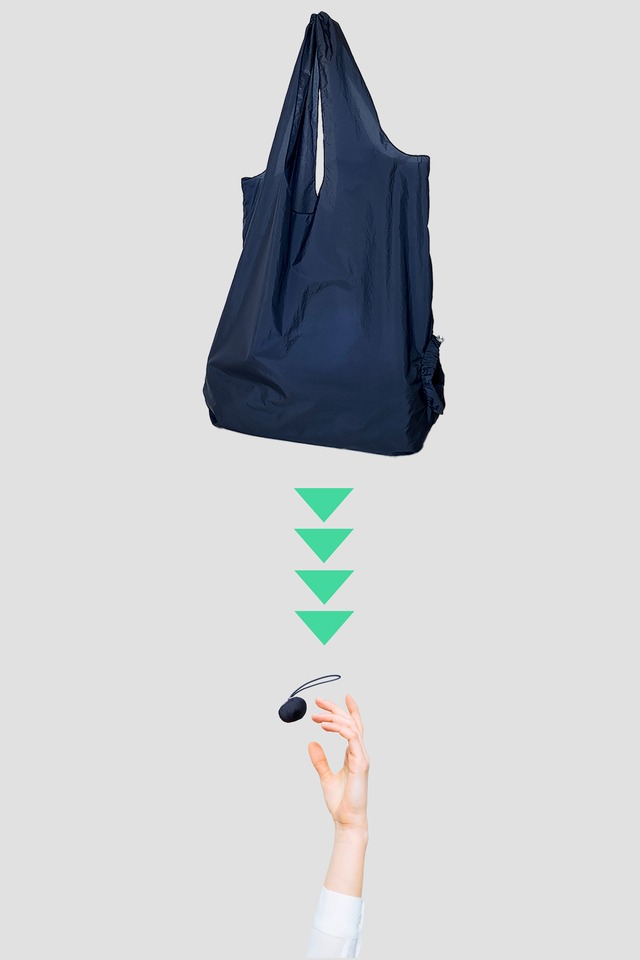 パッと1秒で展開！極限まで小型・軽量化できる究極のバッグ Minimalism Tote-Bag