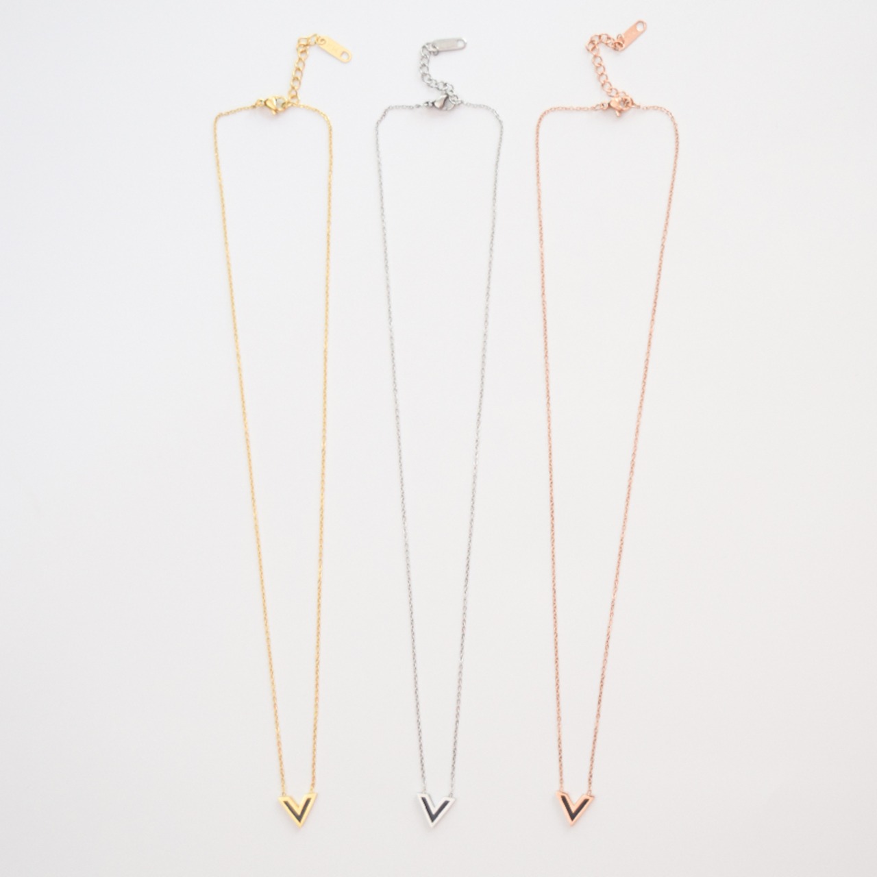 V字ライントップステンレスネックレスPK