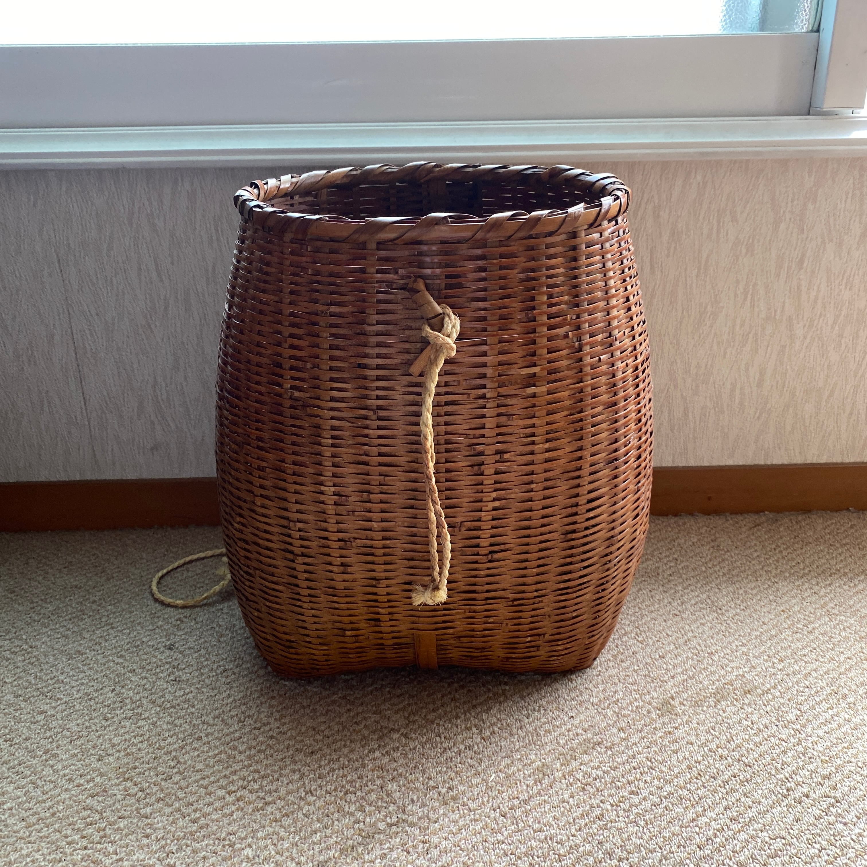 アンティーク びく型背負籠 花入れ | 滝本茣蓙店