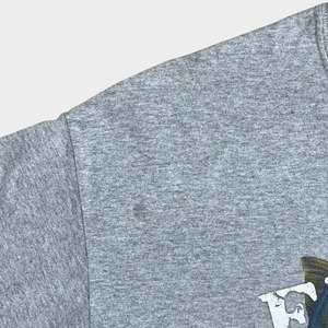 【GILDAN】プリント Tシャツ 魚 fishing 釣り ロゴ イラスト 半袖 X-LARGE グレー US古着