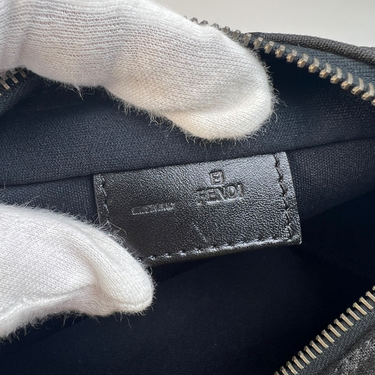 FENDI フェンディ ズッカ柄  ハンドバッグ ブラック A-9715