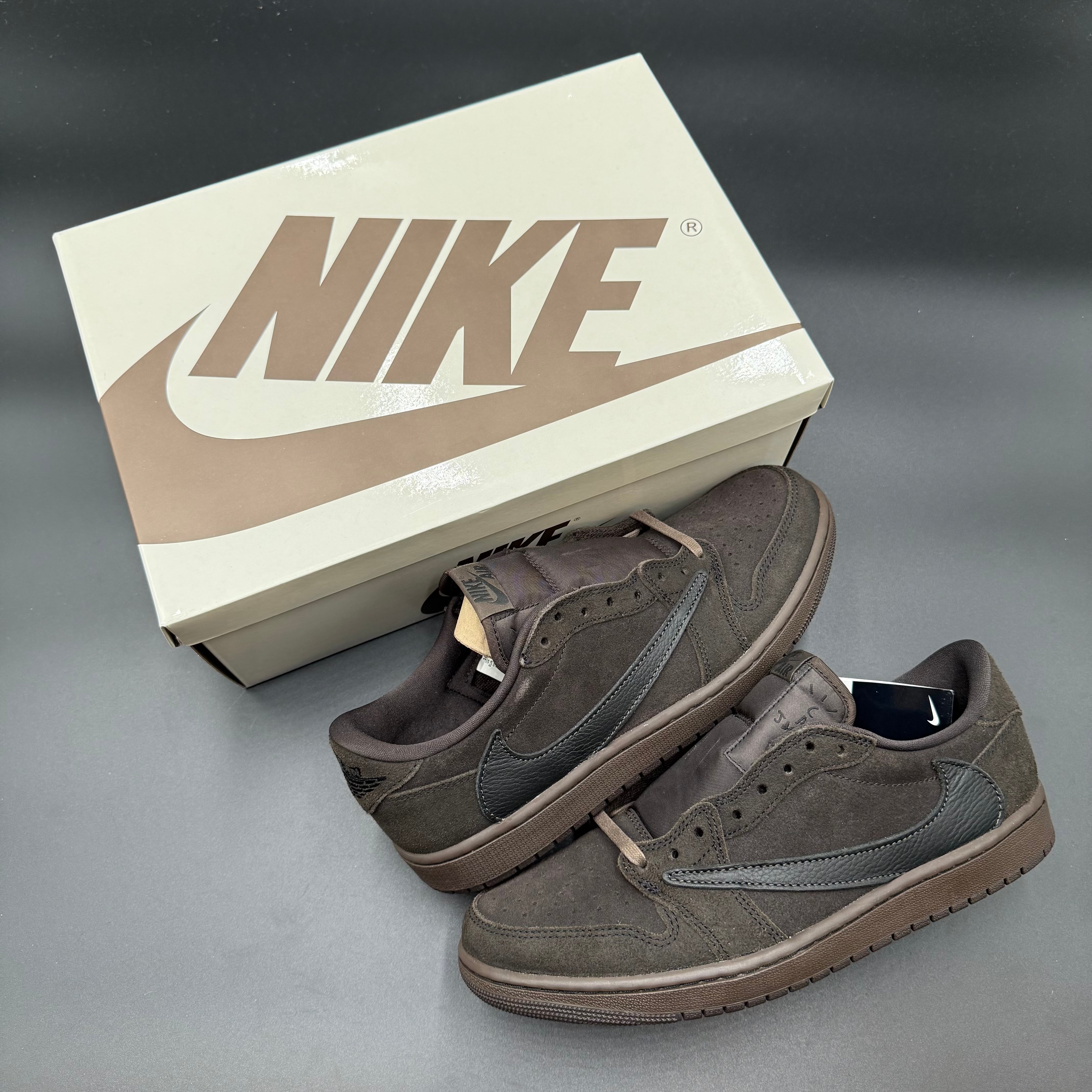 TRAVIS SCOTT AIR JORDAN 1 LOW OG SP VELVET BROWN DM7866-202 | Nova