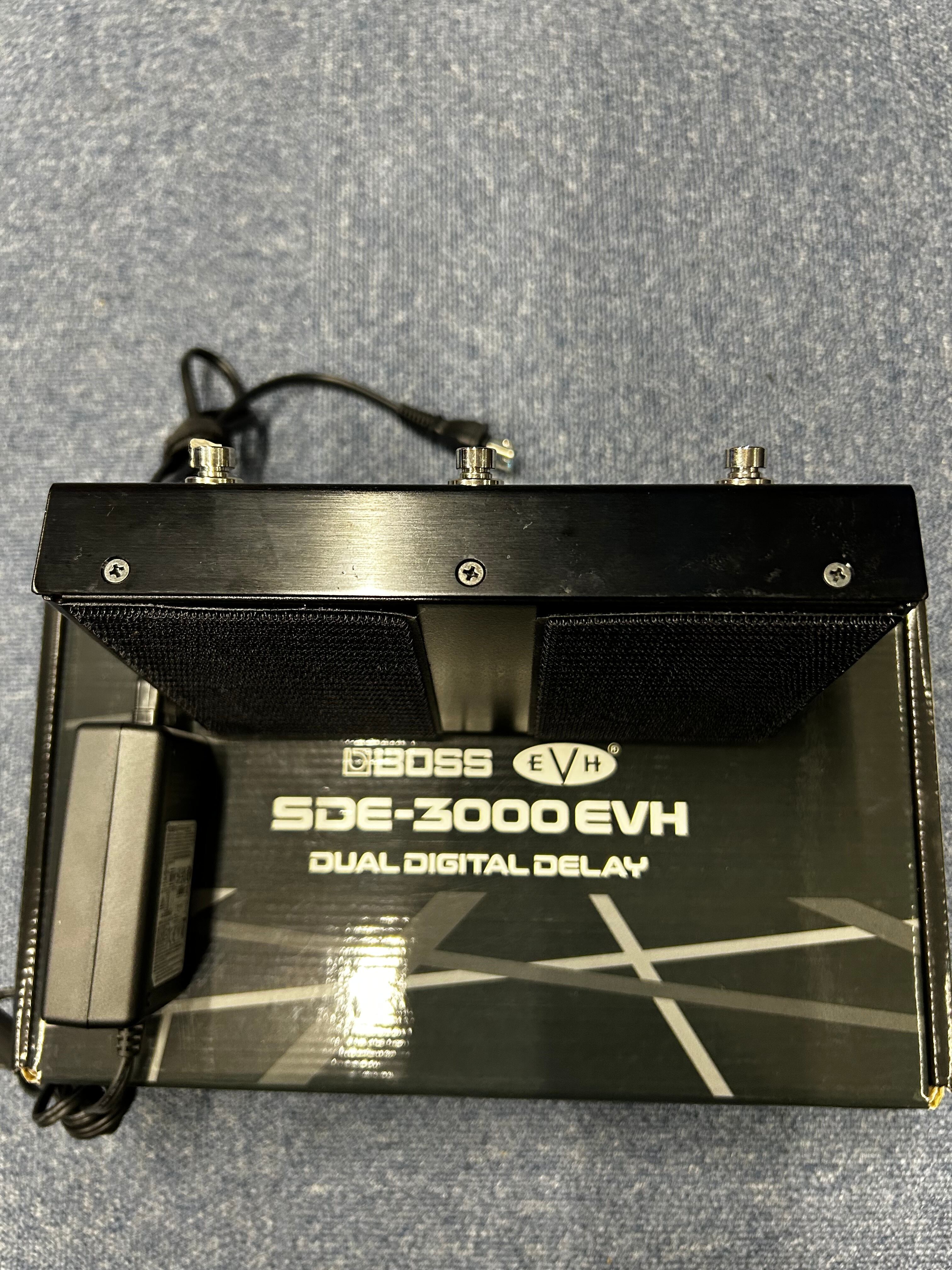 新品同様！BOSS SDE-3000 EVH ボス デジタルディレイ ギター